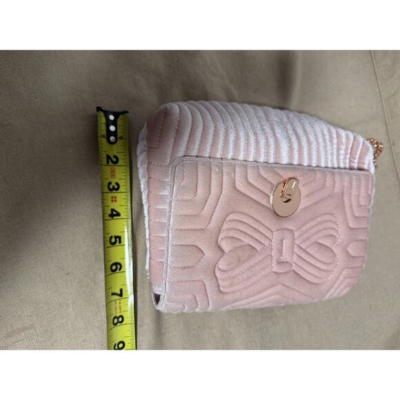 Ted Baker London Crossbody Bag Womens Small Pink Velvet Quilted Bow Rose Gold - Picture 10 of 11